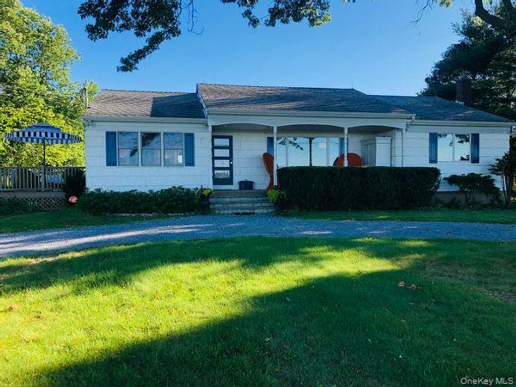 5845 E Bridge Lane NE, Cutchogue, NY 11935