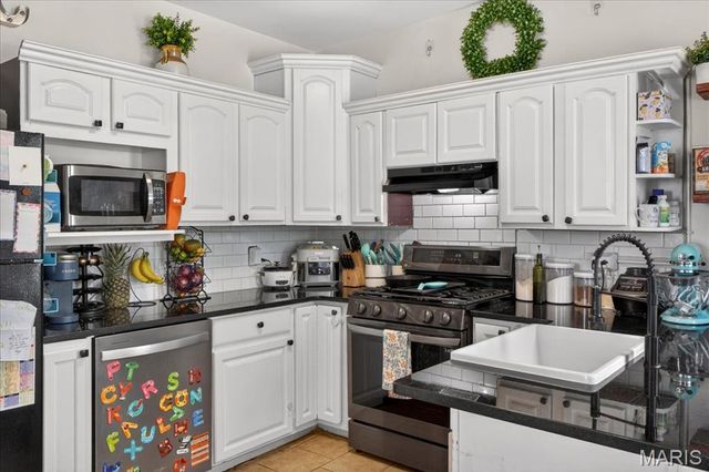 7527 Woodland Avenue, St Louis, MO 63143