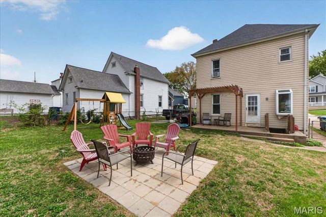 7527 Woodland Avenue, St Louis, MO 63143