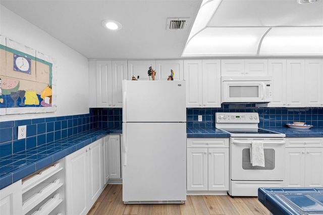 1400 GULF BOULEVARD 101, Clearwater Beach, FL 33767