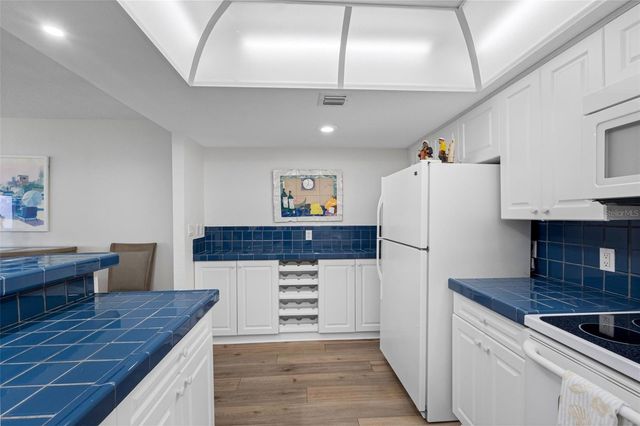 1400 GULF BOULEVARD 101, Clearwater Beach, FL 33767