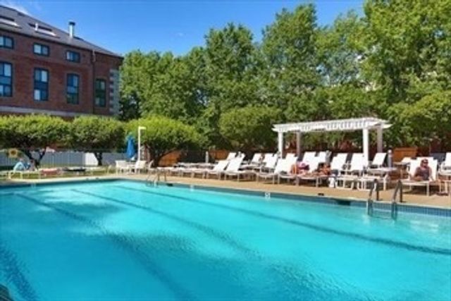 42 8th St 2110, Boston, MA 02129