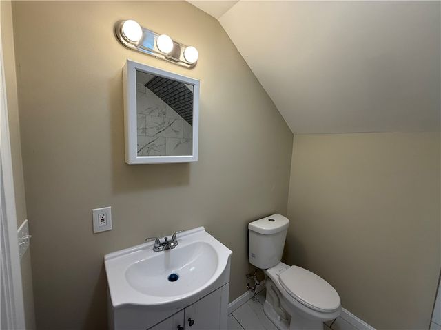 60 Whittier Avenue 3, Providence, RI 02909