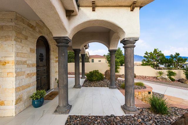 5005 Alberta Avenue NE, Rio Rancho, NM 87144