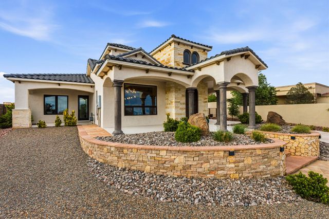 5005 Alberta Avenue NE, Rio Rancho, NM 87144