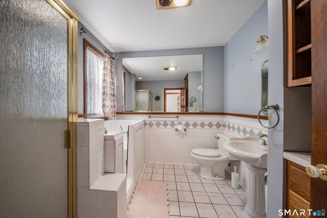 141 West Broad Street, Stonington, CT 06379