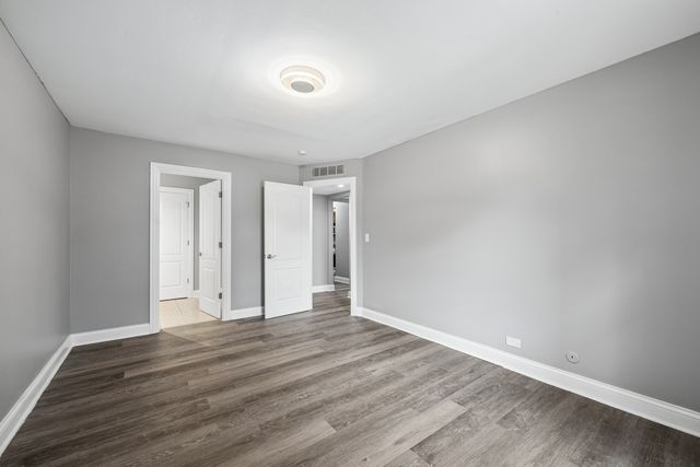 5101 Carriageway Drive 210, Rolling Meadows, IL 60008