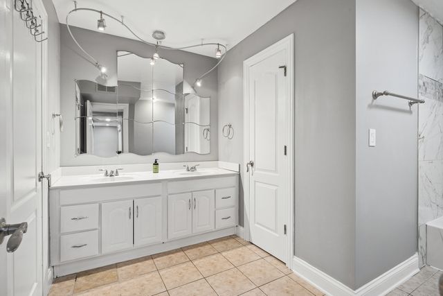 5101 Carriageway Drive 210, Rolling Meadows, IL 60008