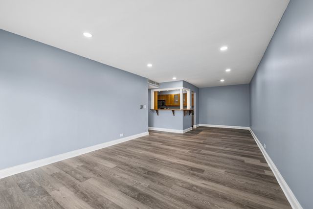 5101 Carriageway Drive 210, Rolling Meadows, IL 60008