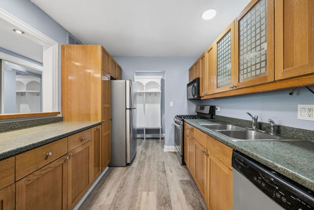 5101 Carriageway Drive 210, Rolling Meadows, IL 60008