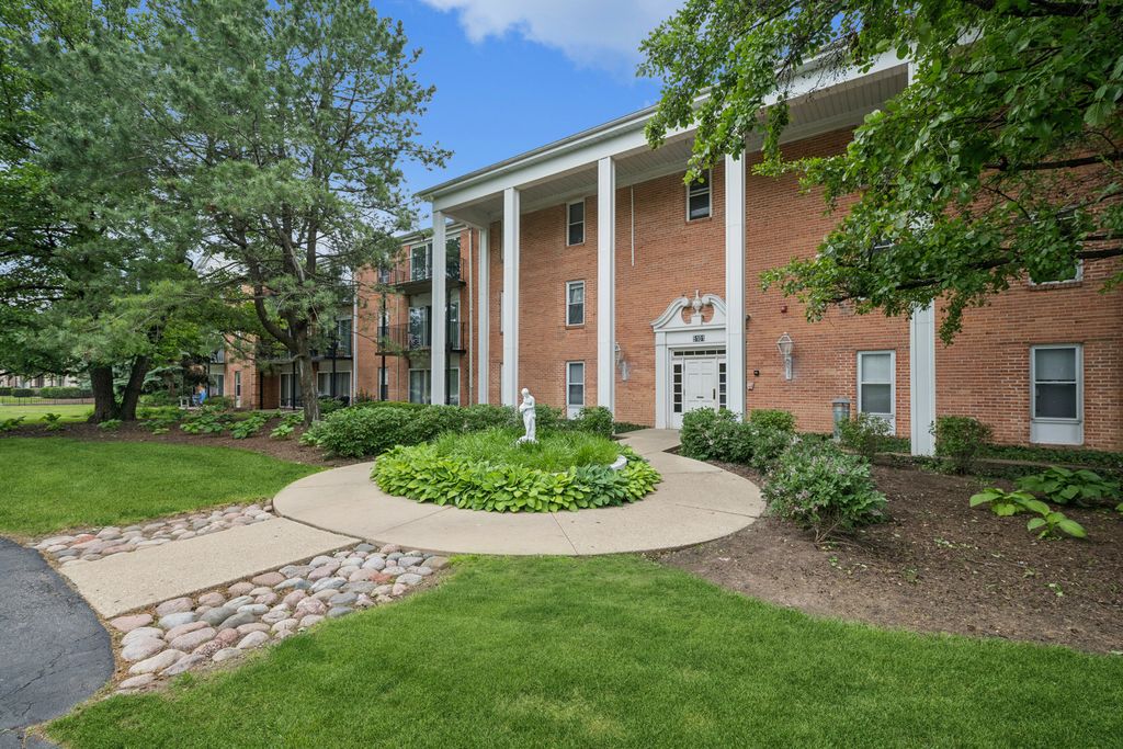 5101 Carriageway Drive 210, Rolling Meadows, IL 60008