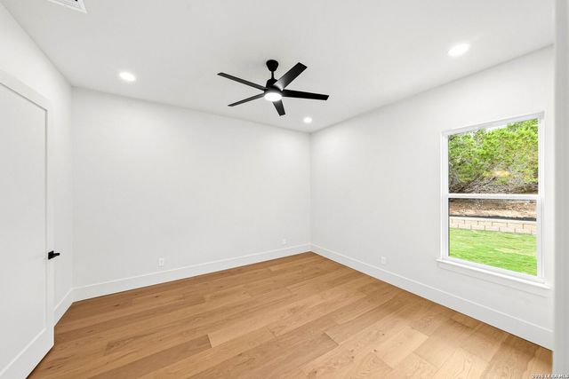 728 Mountain Creek Trail, Boerne, TX 78006