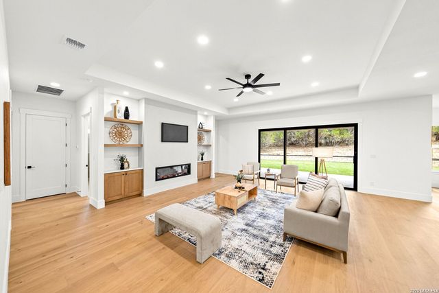 728 Mountain Creek Trail, Boerne, TX 78006
