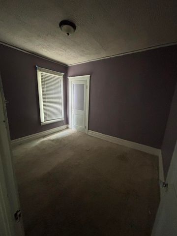 90 North Avenue, Highland Park, MI 48203