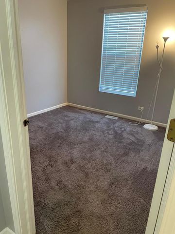 416 Conservatory Lane, Aurora, IL 60502