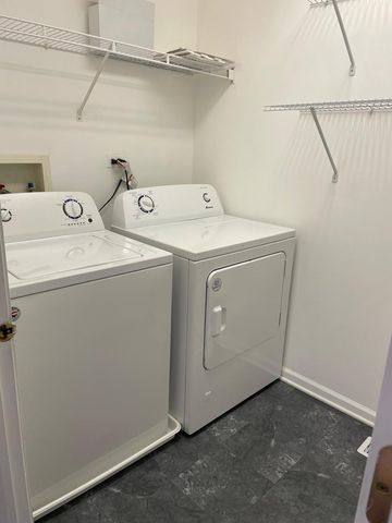 416 Conservatory Lane, Aurora, IL 60502