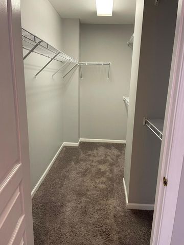 416 Conservatory Lane, Aurora, IL 60502