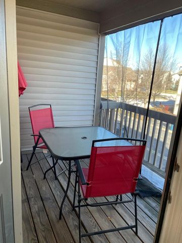 416 Conservatory Lane, Aurora, IL 60502