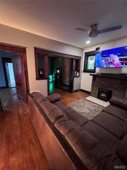 5276 Genevieve Avenue, St Louis, MO 63120