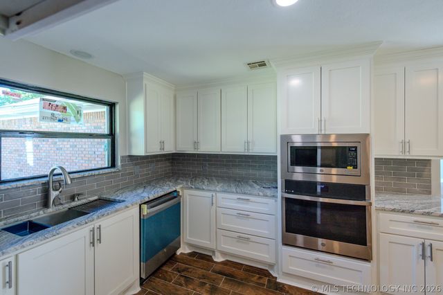 7020 E 89th Street, Tulsa, OK 74133