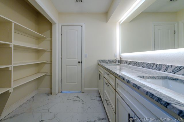 7020 E 89th Street, Tulsa, OK 74133