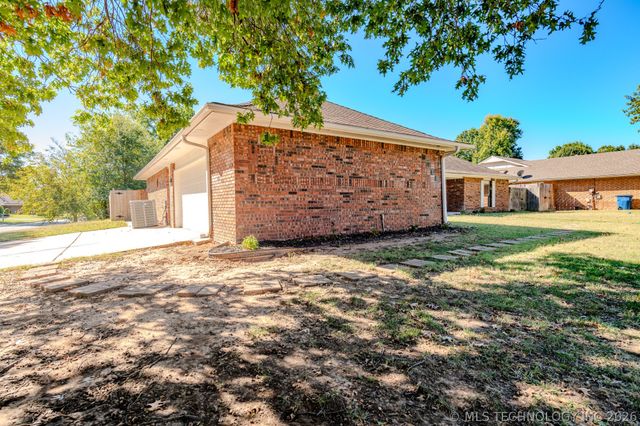 7020 E 89th Street, Tulsa, OK 74133
