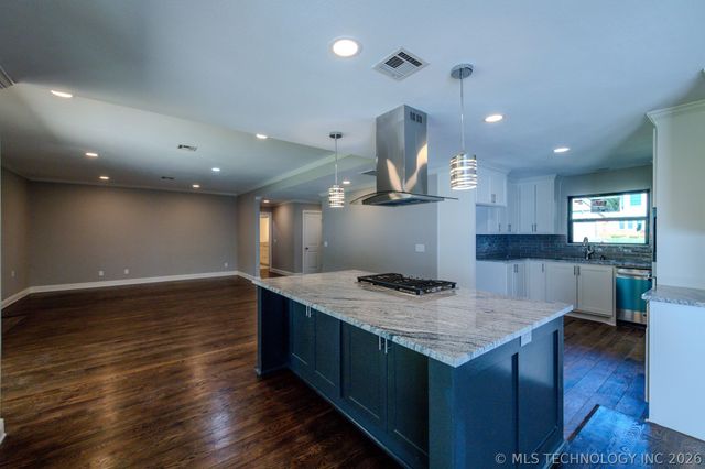 7020 E 89th Street, Tulsa, OK 74133