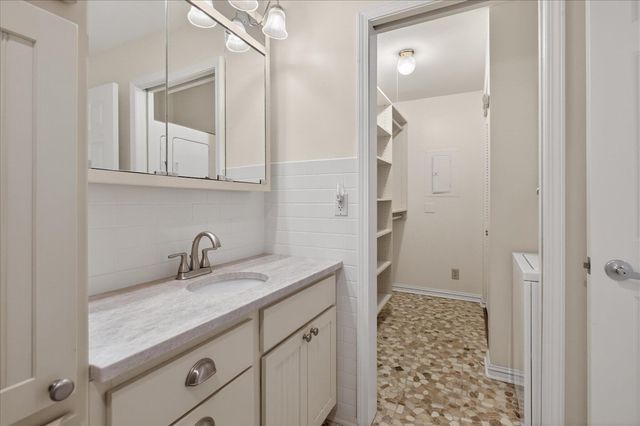 320 Oselka Drive 243, New Buffalo, MI 49117