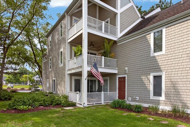 320 Oselka Drive 243, New Buffalo, MI 49117