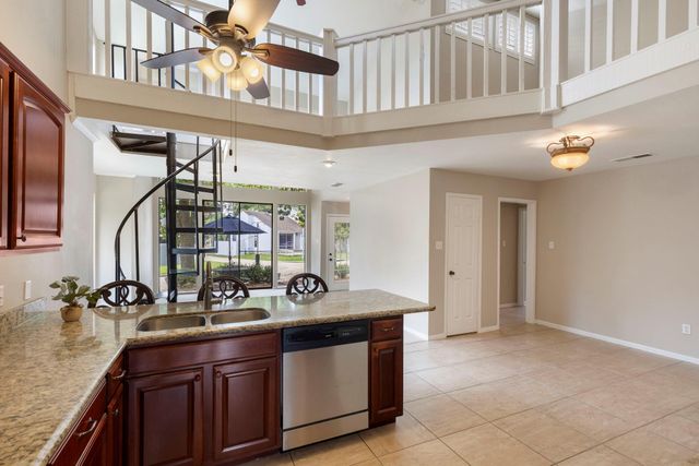49 April Village, Conroe, TX 77356