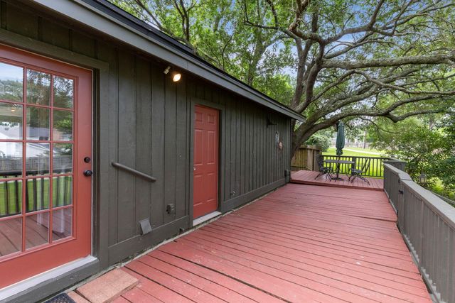 49 April Village, Conroe, TX 77356