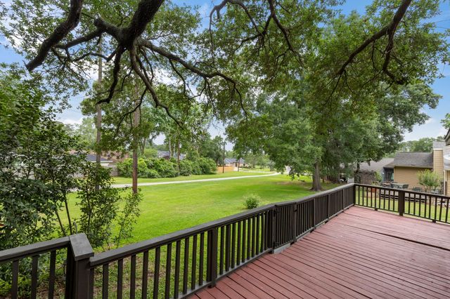 49 April Village, Conroe, TX 77356