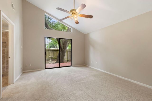 49 April Village, Conroe, TX 77356