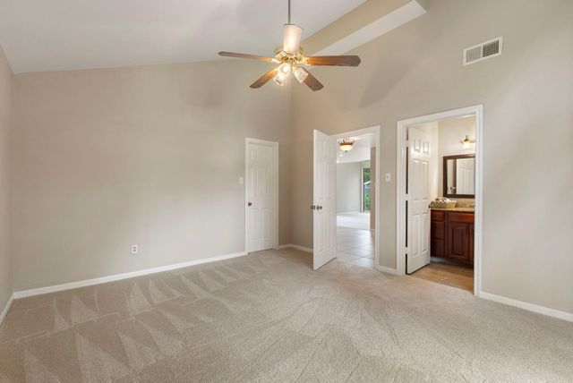 49 April Village, Conroe, TX 77356