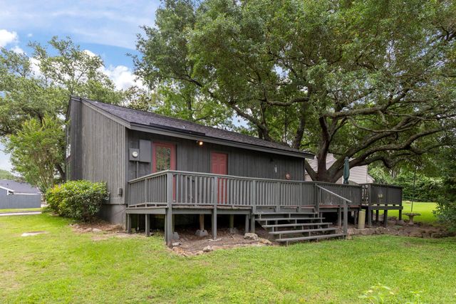 49 April Village, Conroe, TX 77356