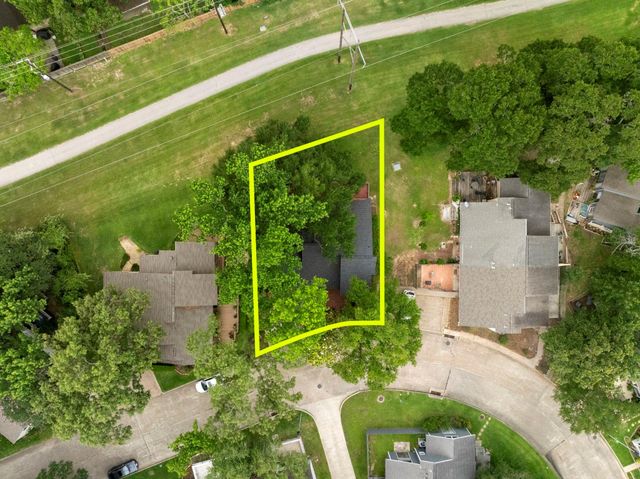 49 April Village, Conroe, TX 77356