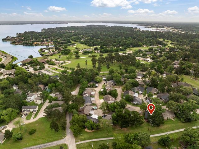 49 April Village, Conroe, TX 77356