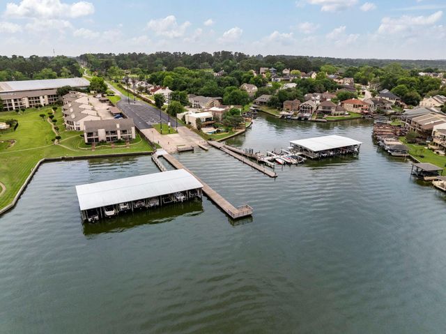 49 April Village, Conroe, TX 77356