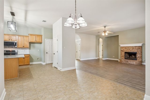 100 Lorient Drive, Mansfield, TX 76063