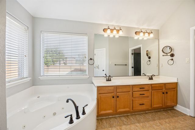 100 Lorient Drive, Mansfield, TX 76063