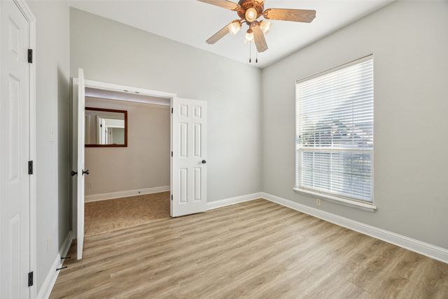 100 Lorient Drive, Mansfield, TX 76063