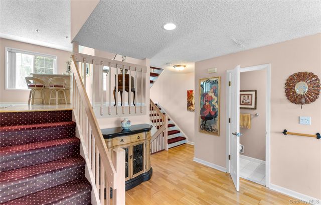 45 Eagle Ridge Way, Nanuet, NY 10954