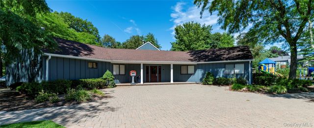 45 Eagle Ridge Way, Nanuet, NY 10954