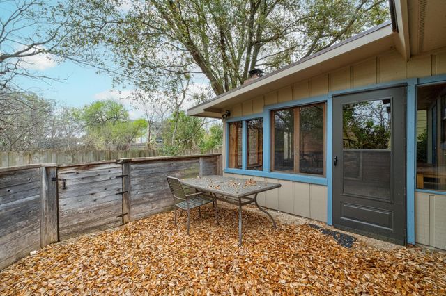 8911 Little Walnut PKWY, Austin, TX 78758