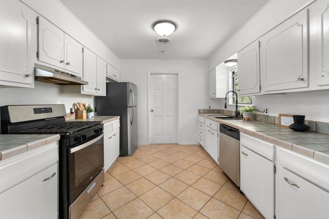 8911 Little Walnut PKWY, Austin, TX 78758