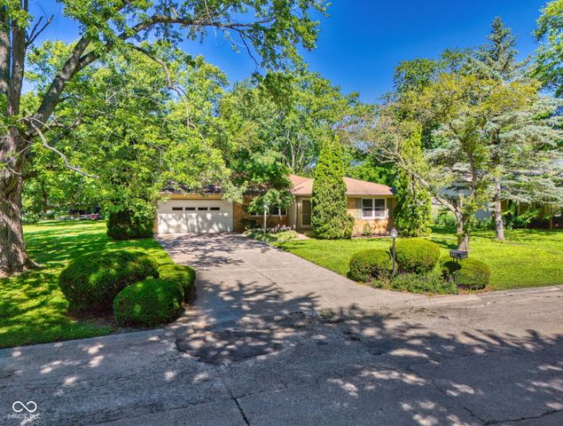8230 Shadow Circle, Indianapolis, IN 46260