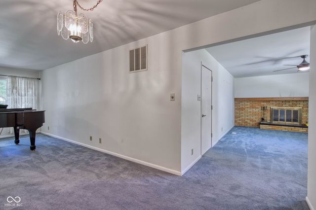8230 Shadow Circle, Indianapolis, IN 46260
