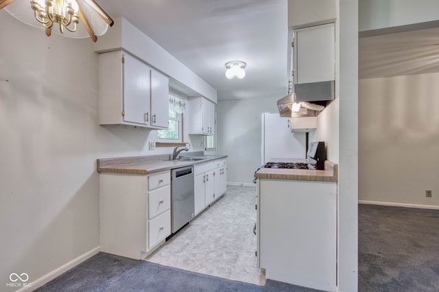 8230 Shadow Circle, Indianapolis, IN 46260
