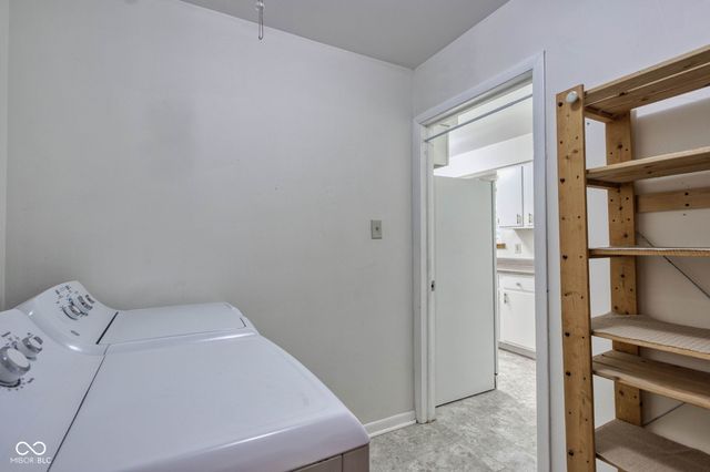 8230 Shadow Circle, Indianapolis, IN 46260