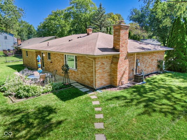 8230 Shadow Circle, Indianapolis, IN 46260